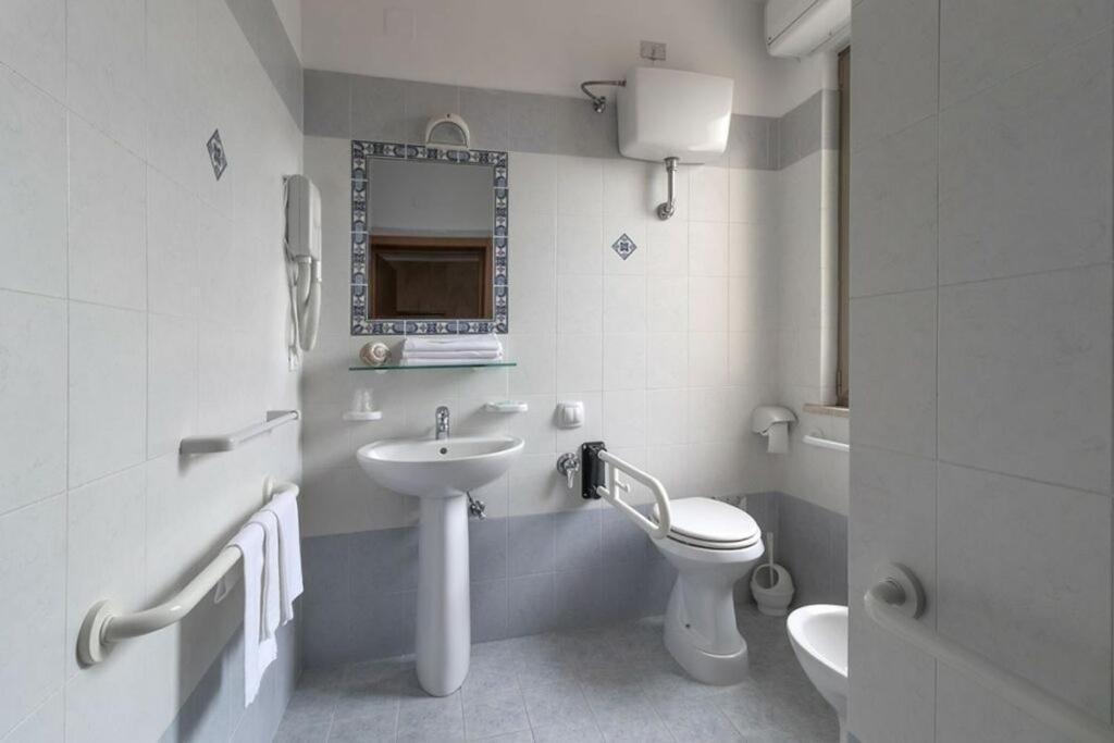 Hotel Corallo Giulianova Esterno foto